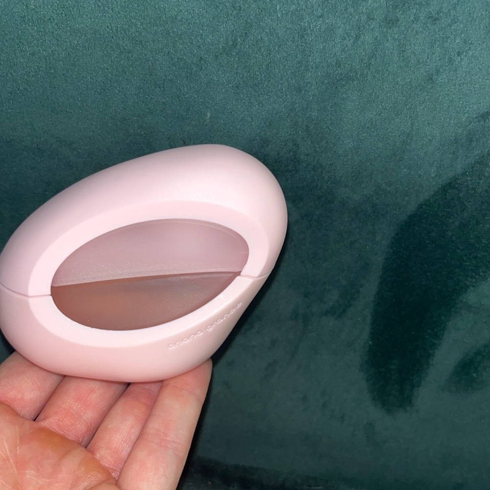 Ariana grande mod blush